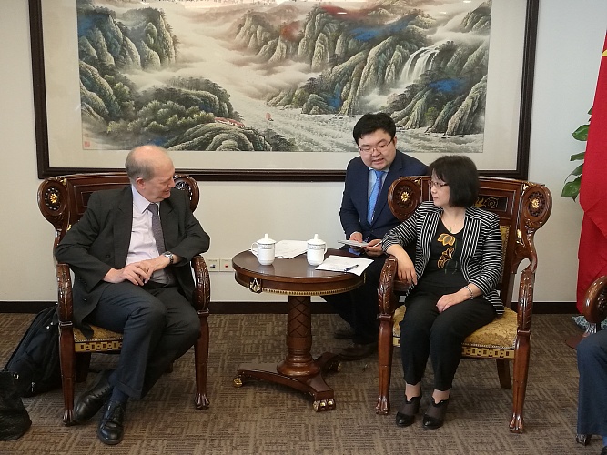 Meeting with SCOFCOM Director General Shang Yuying on Business Confidence Survey